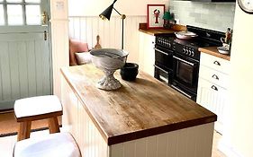 Am Living - Cotswolds - Westmacott House